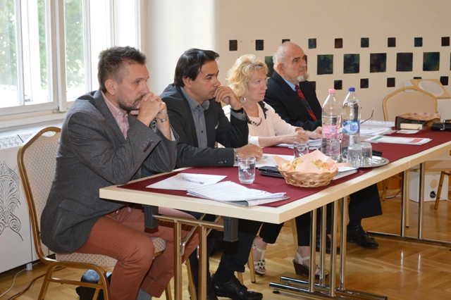 zsuri