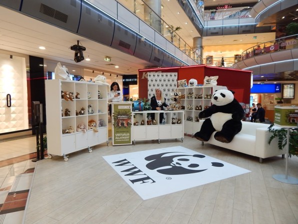 wwf-panda-bolt