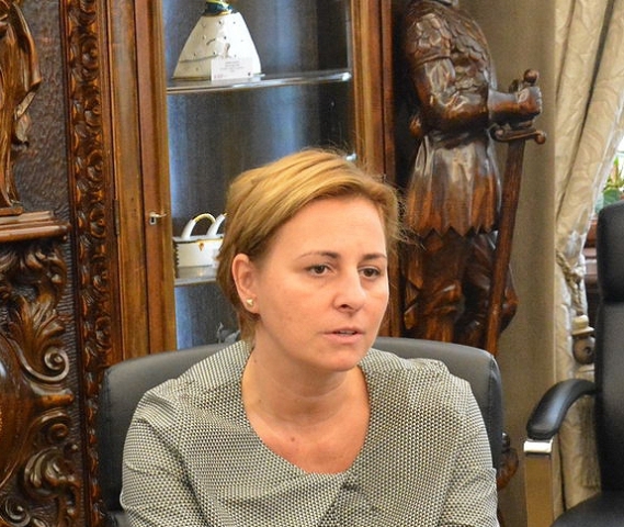 sajtoreggeli01
